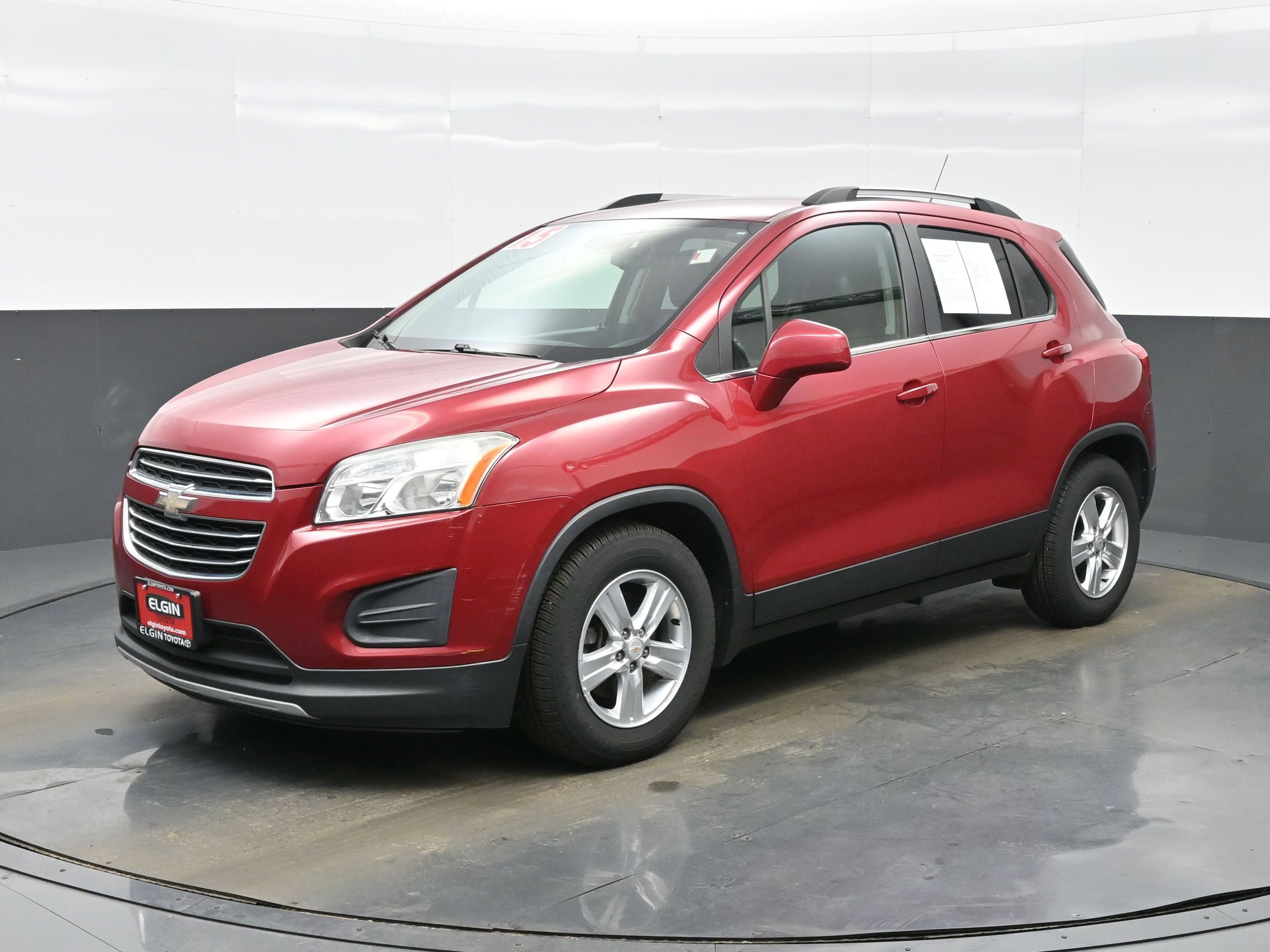 Used 2015 Chevrolet Trax LT w/ LT Plus Package FWD image 2