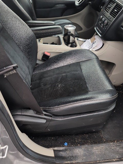 Used 2017 Dodge Grand Caravan SXT image 9