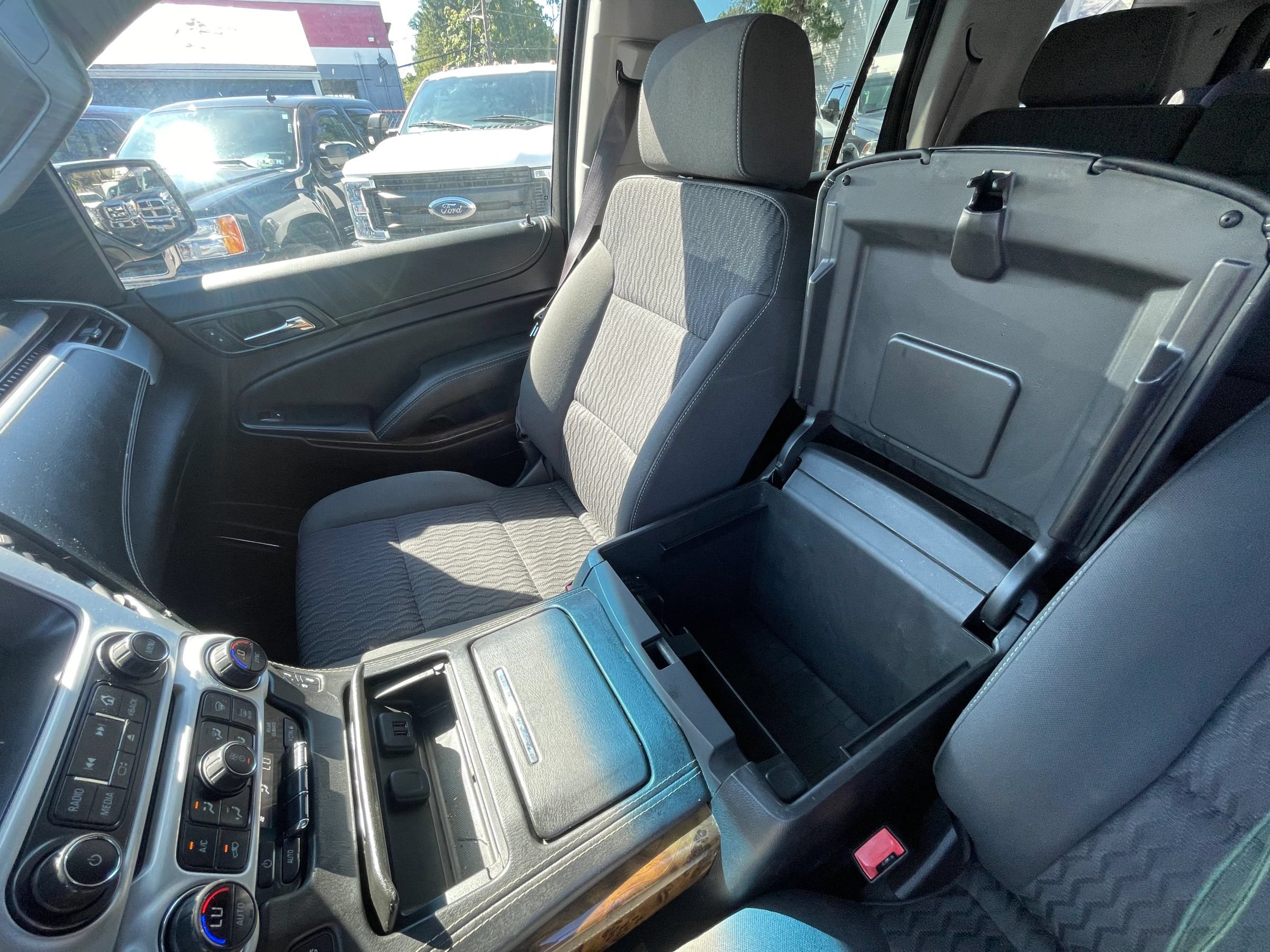 Used 2015 GMC Yukon SLE w/ HD Trailering Package AWD/4WD image 15