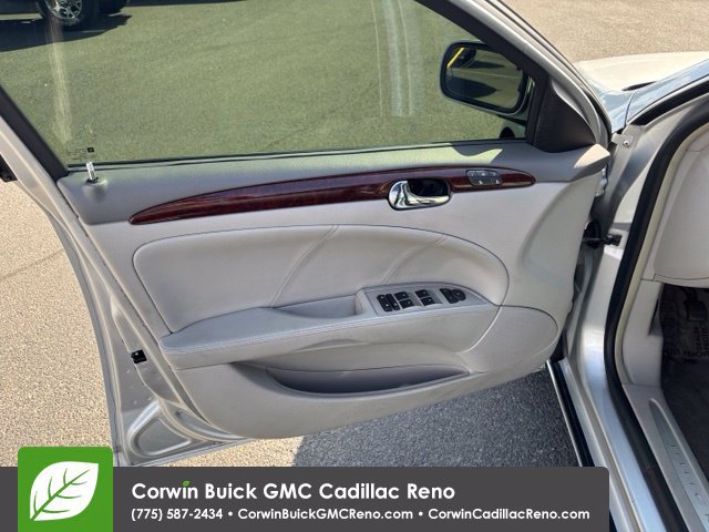 Used 2009 Buick Lucerne CXL FWD image 12