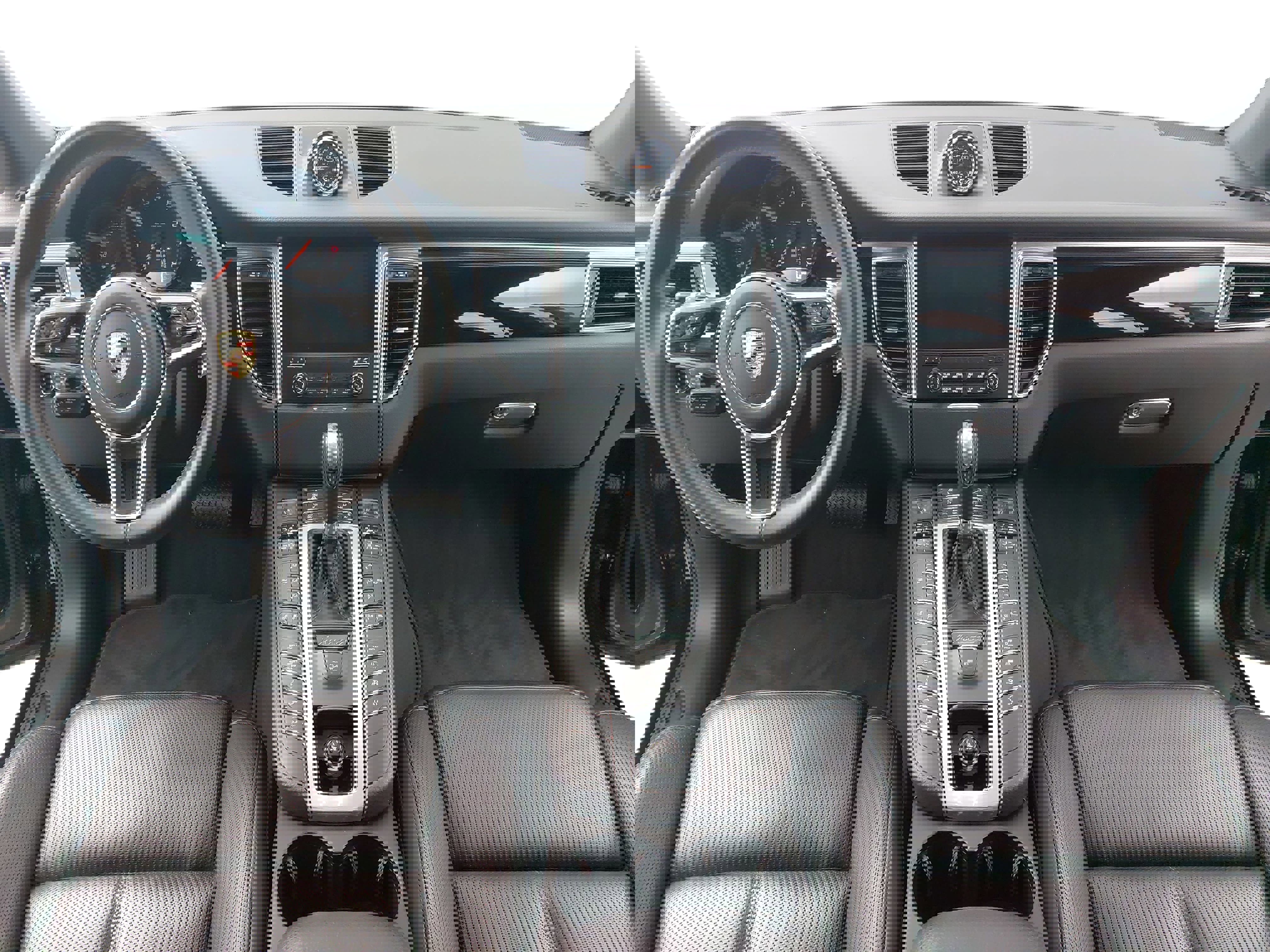 Certified 2018 Porsche Macan image 11