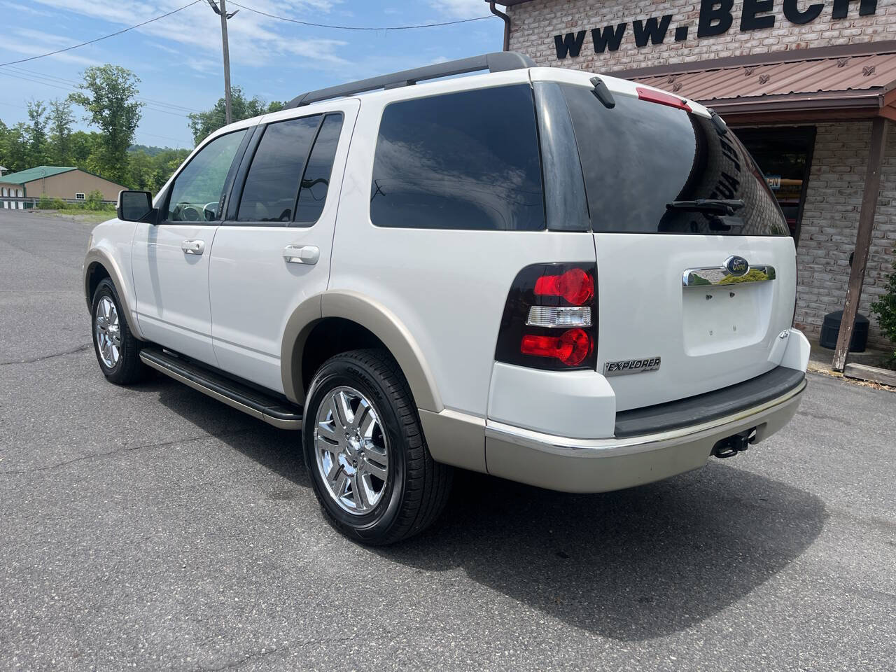 Used 2010 Ford Explorer Eddie Bauer AWD/4WD image 8