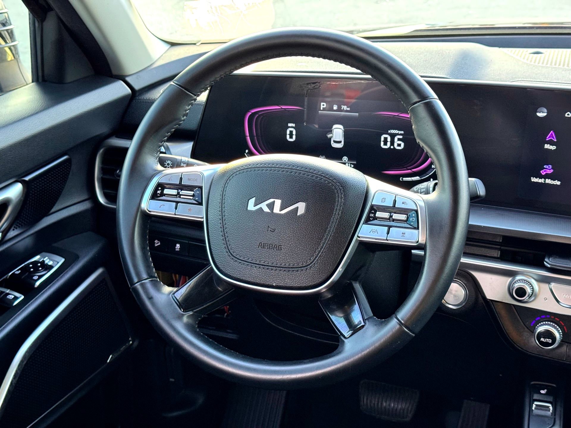 Used 2024 Kia Telluride S image 21