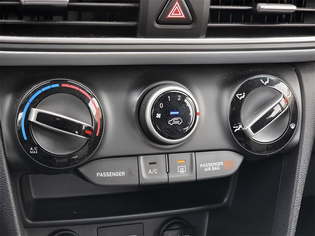 Used 2020 Hyundai Kona SE image 30