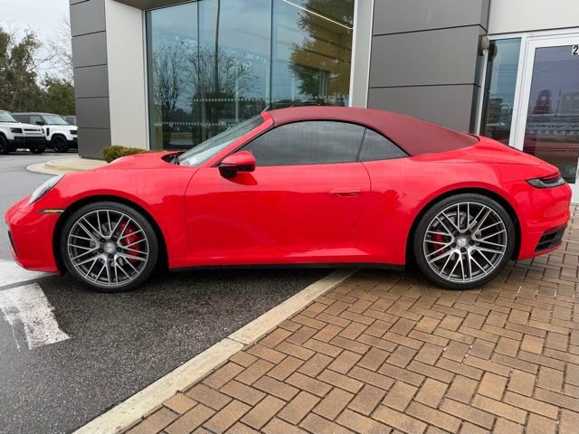 Used 2022 Porsche 911 Carrera image 2