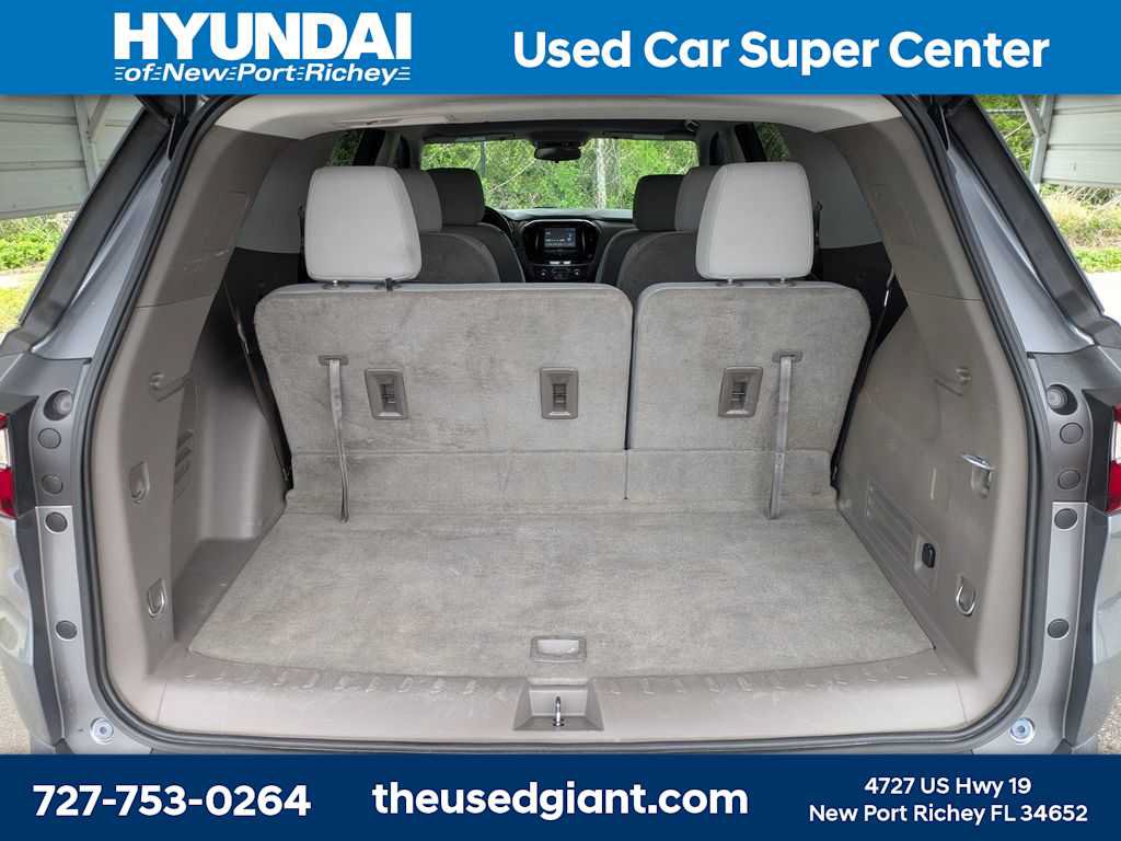 Used 2019 Chevrolet Traverse LT FWD image 12