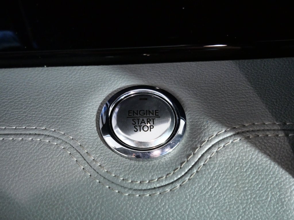 Used 2019 Lincoln Navigator Select w/ Technology Package AWD/4WD image 24