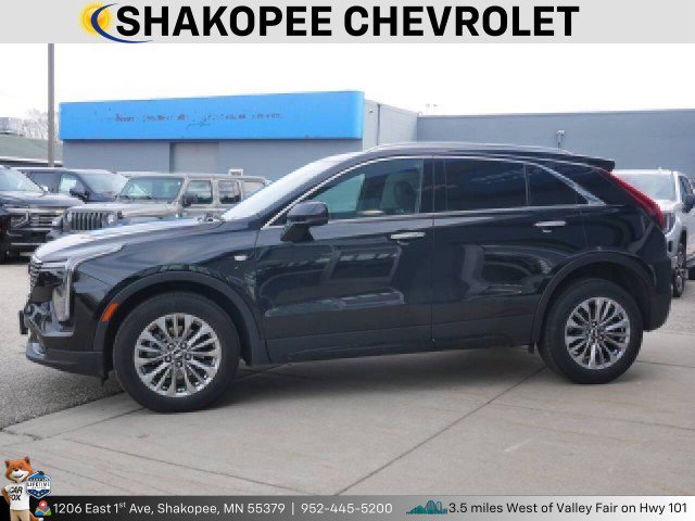 Used 2024 Cadillac XT4 Premium Luxury image 4