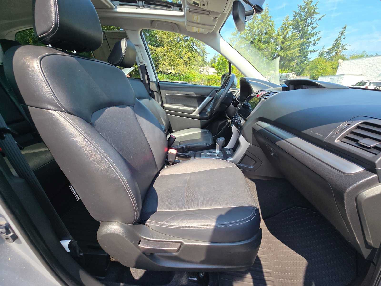 Used 2014 Subaru Forester 2.5i Limited AWD/4WD image 11