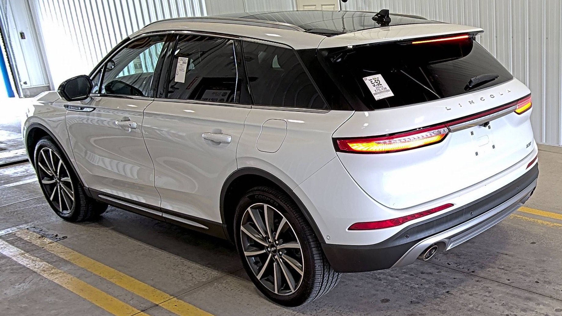Used 2020 Lincoln Corsair Reserve w/ Equipment Group 202A AWD/4WD image 4