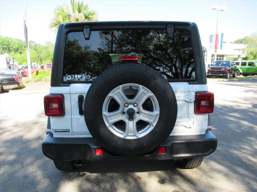 Certified 2022 Jeep Wrangler Unlimited Sport AWD/4WD image 6