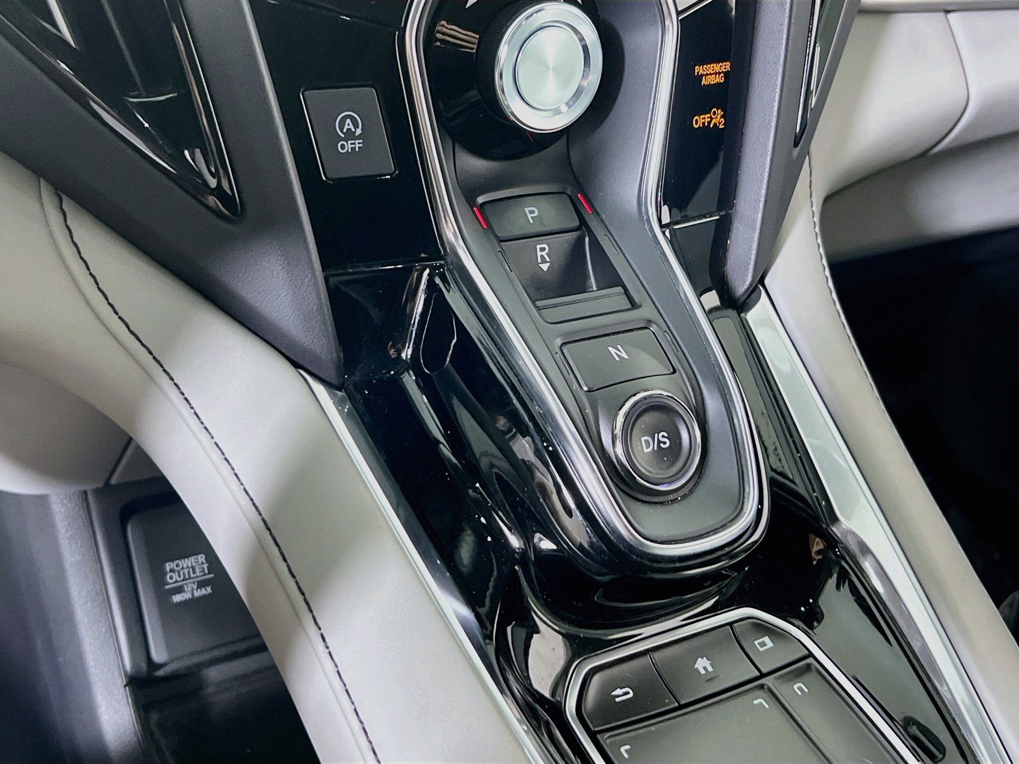 Used 2019 Acura RDX w/ Technology Package AWD/4WD image 17