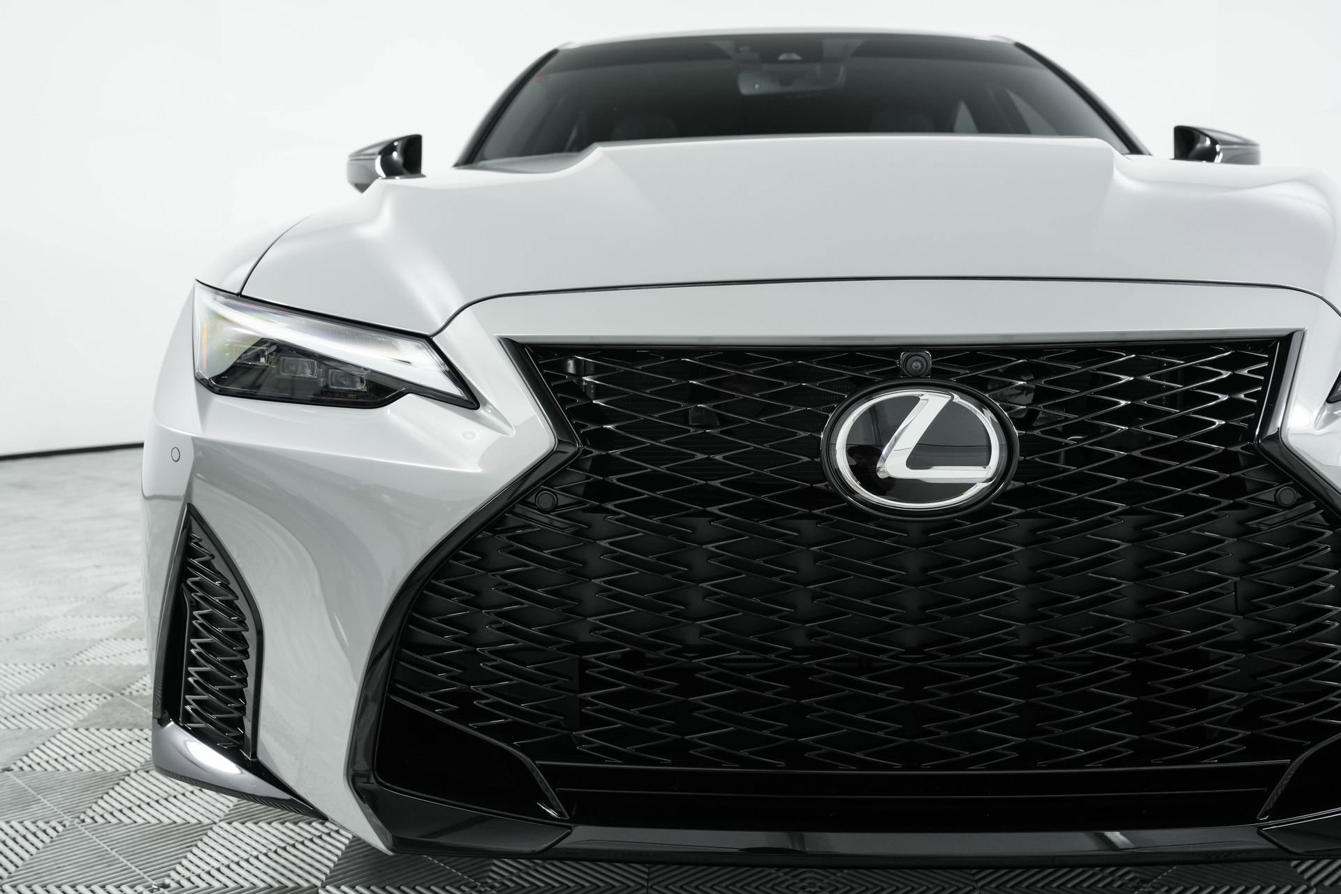 Used 2025 Lexus IS 500 w/ F-Sport Performance image 37