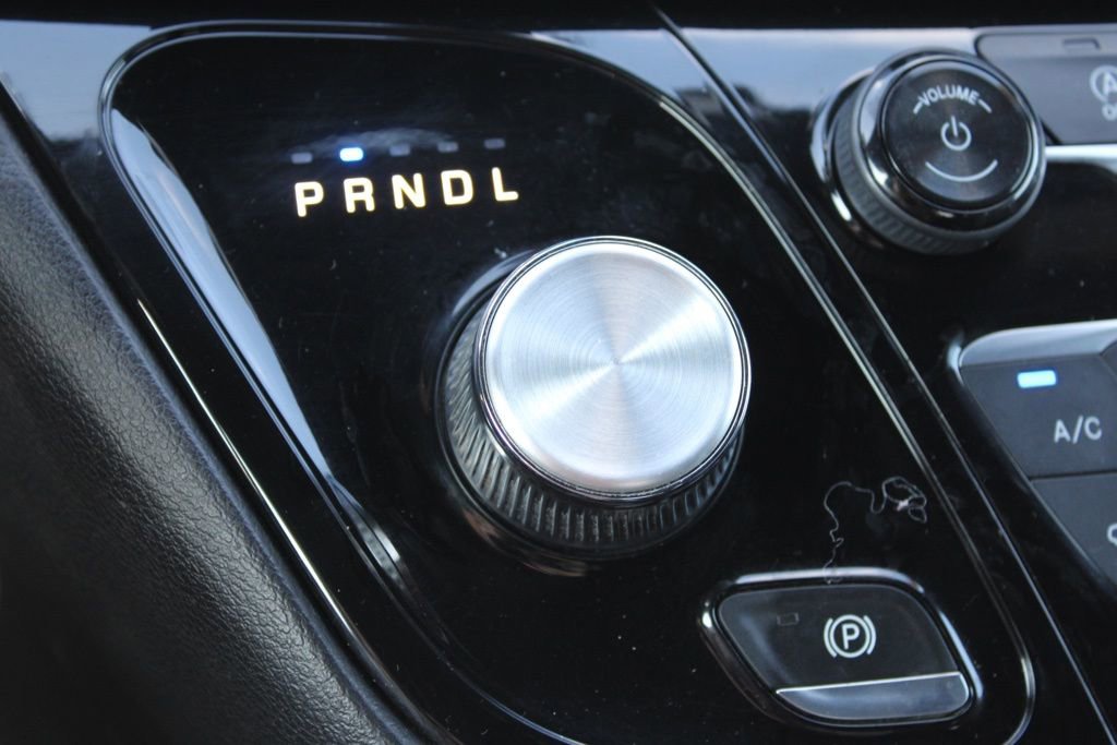 Used 2018 Chrysler Pacifica Touring-L w/ Premium Audio Group image 43