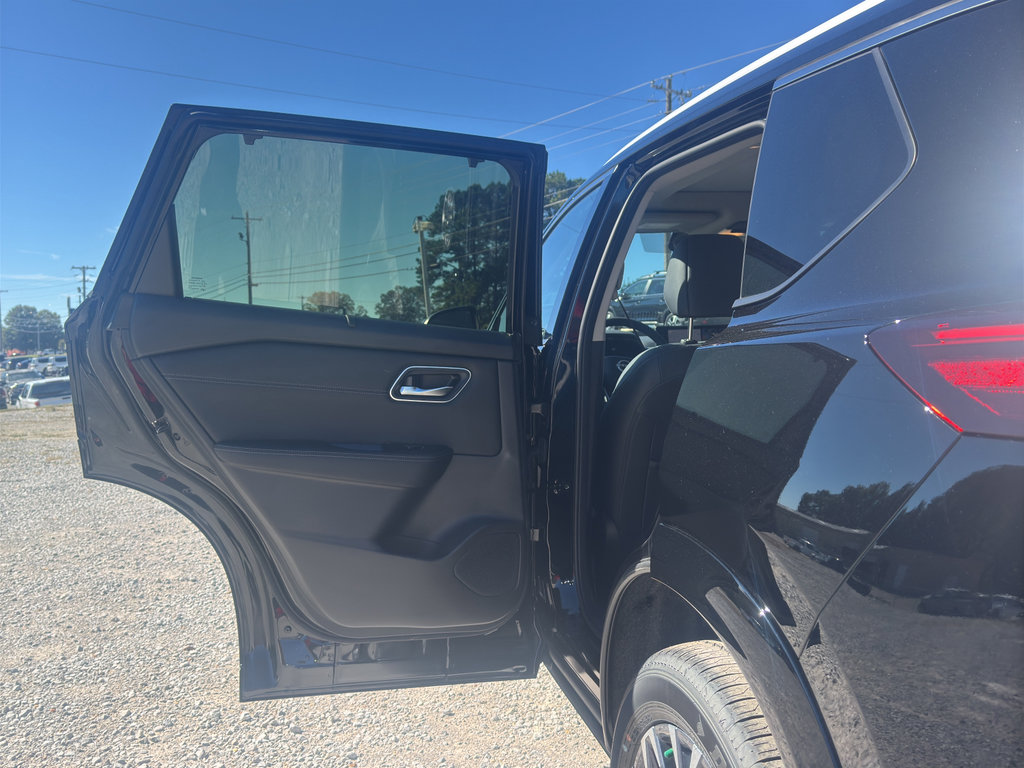 New 2026 Nissan Rogue Platinum w/ Platinum Premium Package image 18