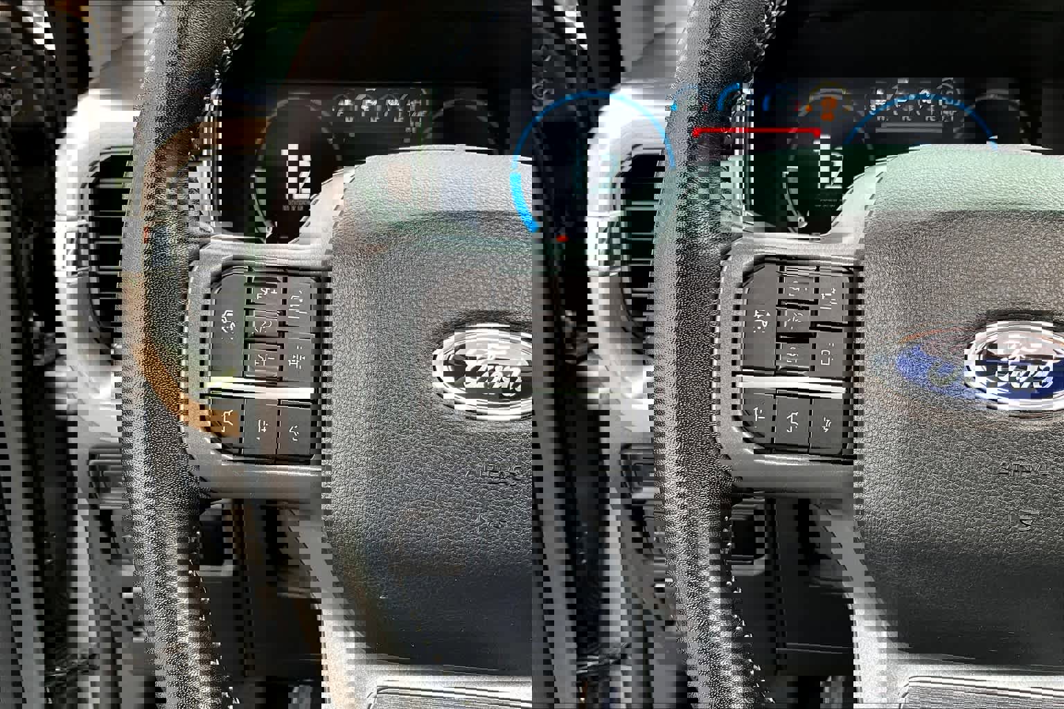 Used 2022 Ford F150 Lariat w/ Equipment Group 502A High image 46