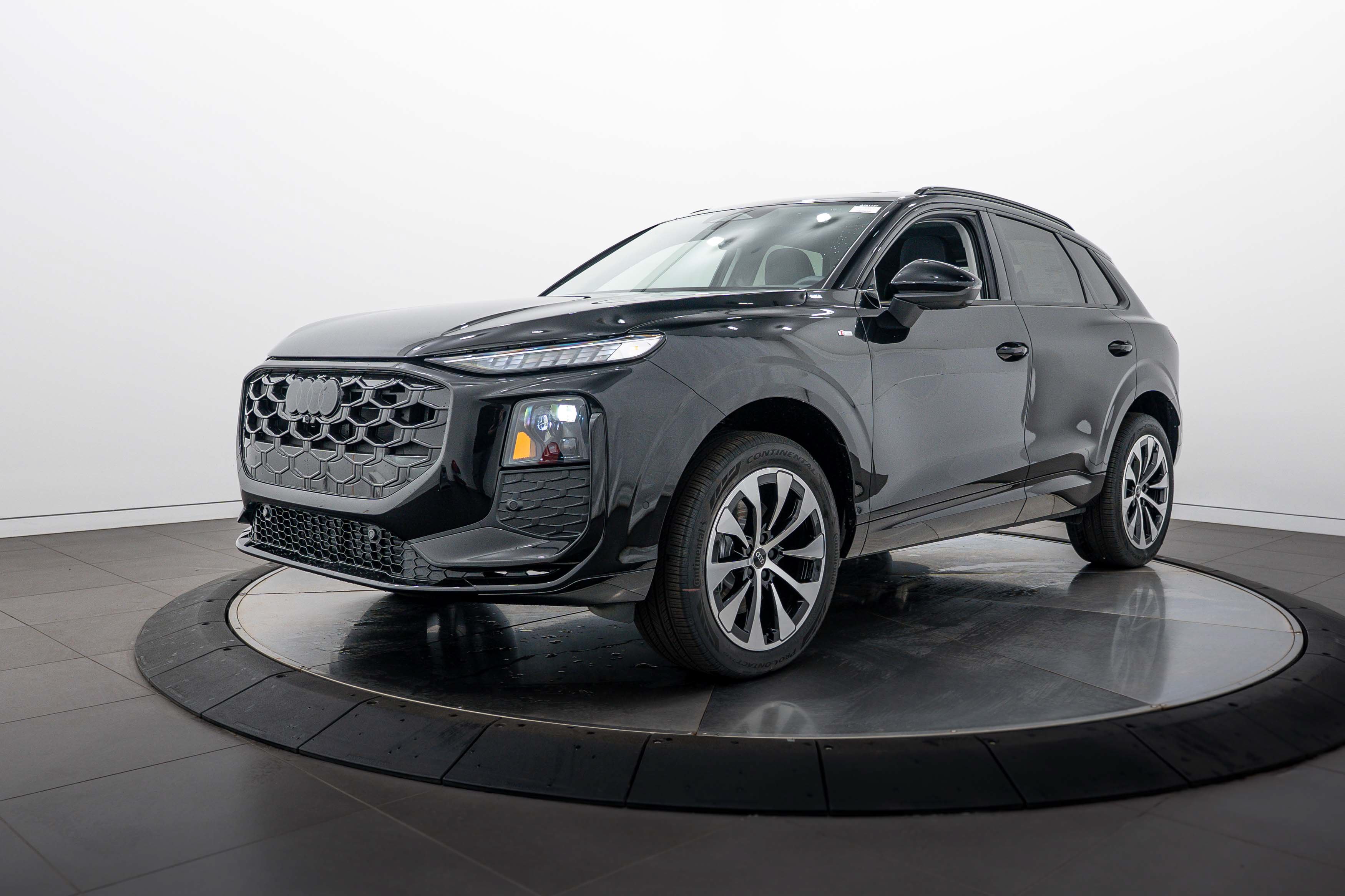 New 2026 Audi Q3 quattro 2.0T AWD/4WD image 6