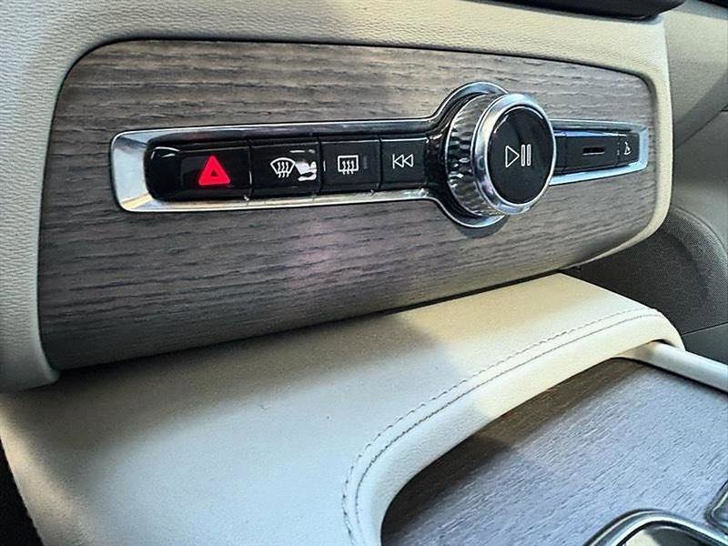 Used 2023 Volvo XC90 B6 Ultimate image 26