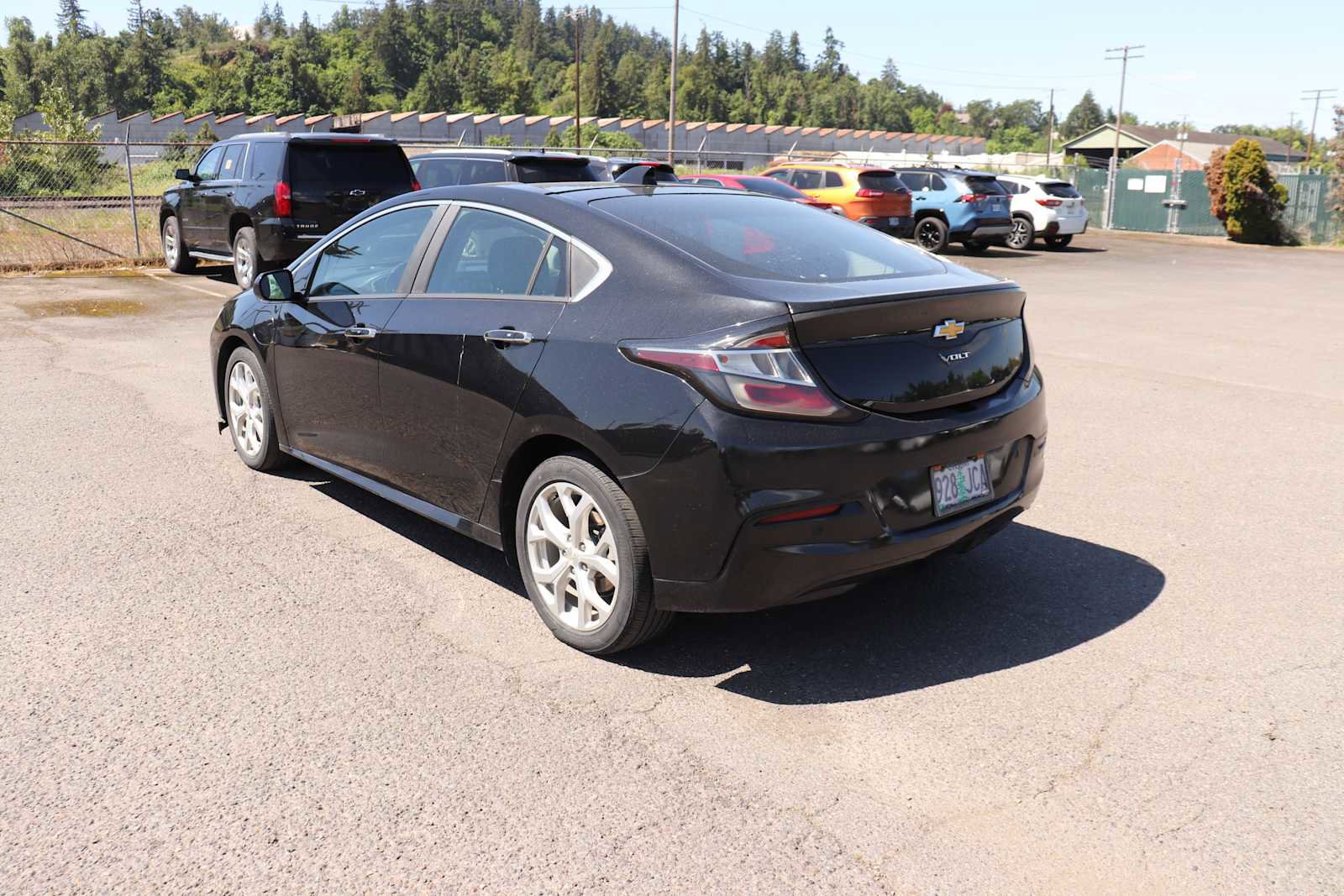 Used 2016 Chevrolet Volt Premier w/ Driver Confidence Package FWD image 7