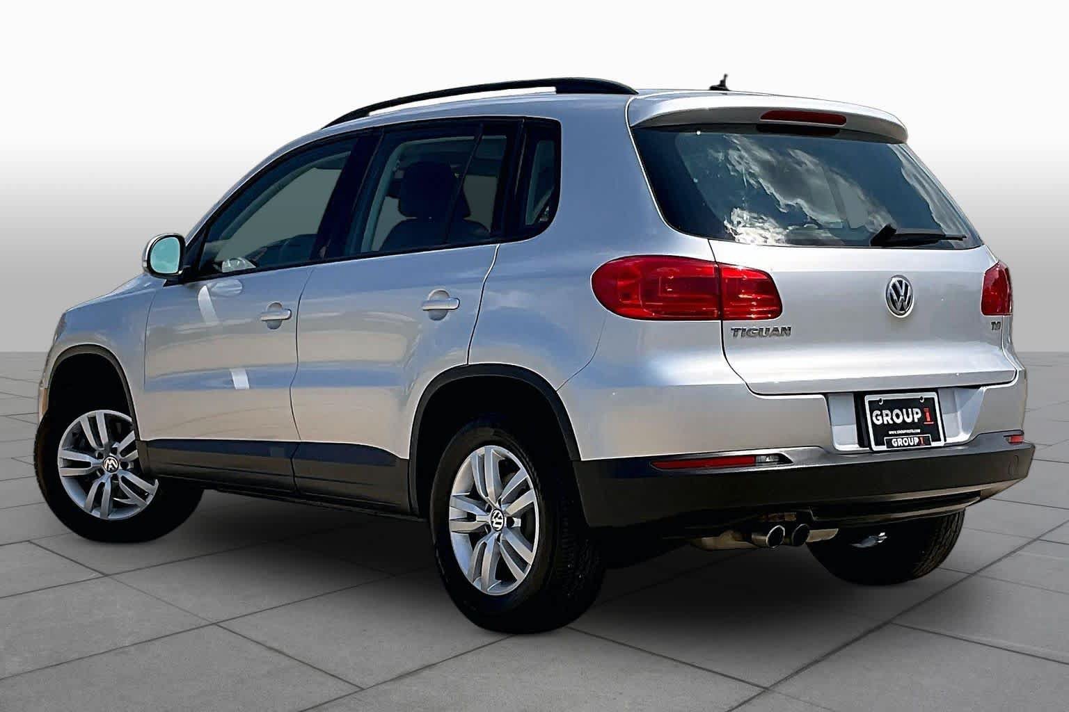 Used 2016 Volkswagen Tiguan S FWD image 9