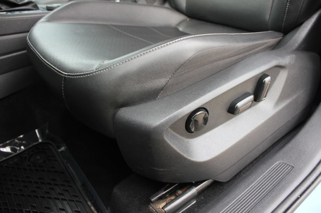Used 2019 Volkswagen Tiguan SE image 23
