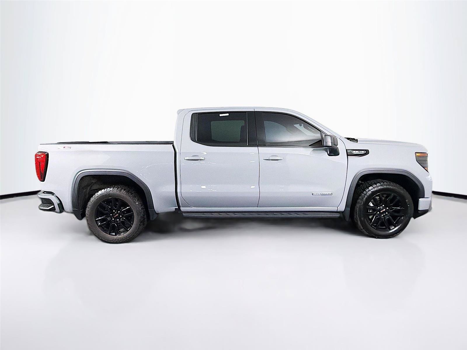 Used 2024 GMC Sierra 1500 Elevation w/ X31 Off-Road Package AWD/4WD image 12