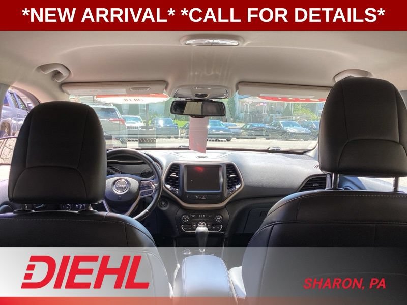Used 2017 Jeep Cherokee Limited AWD/4WD image 23