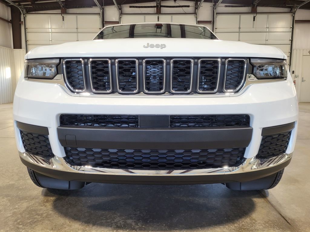 New 2025 Jeep Grand Cherokee L Laredo w/ Luxury Tech Group I RWD image 8