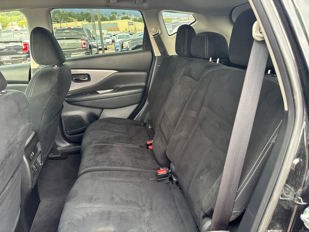 Used 2019 Nissan Murano S image 32