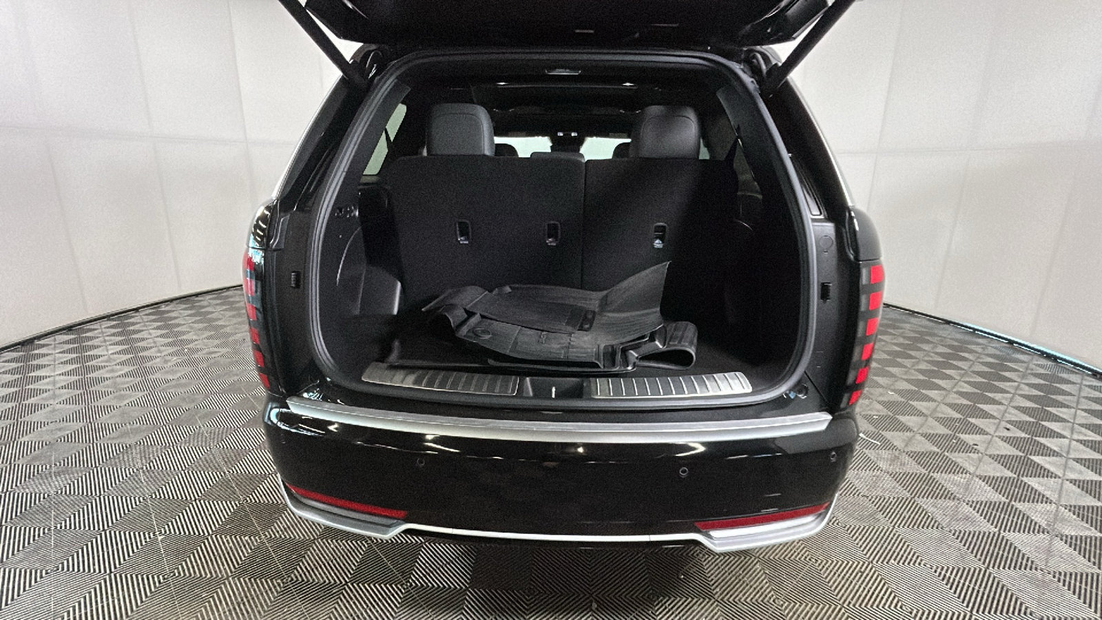 Used 2026 Hyundai Palisade Calligraphy FWD image 33