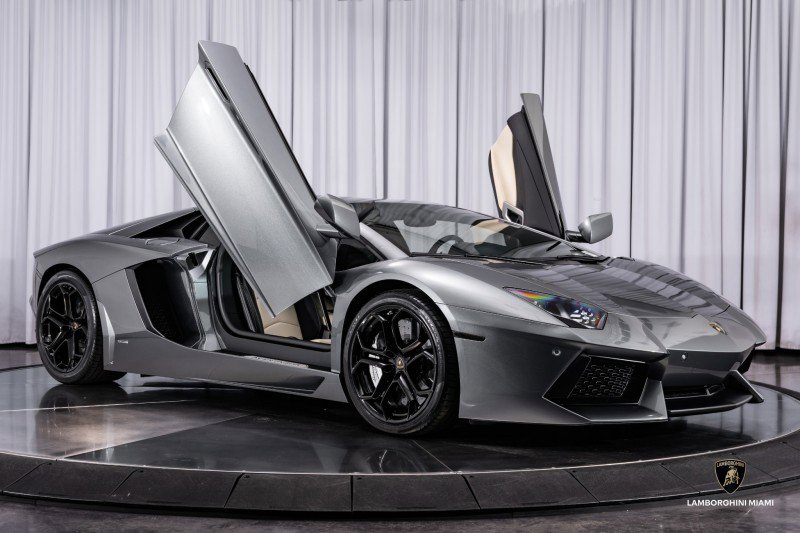 Used 2012 Lamborghini Aventador LP 700-4 image 31