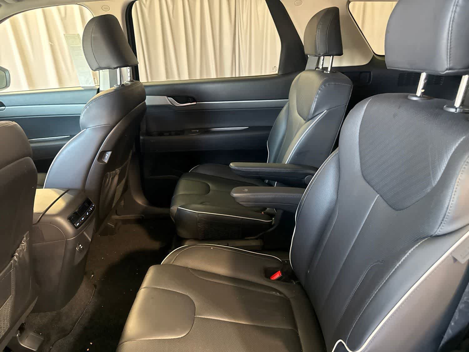 Used 2025 Hyundai Palisade SEL AWD/4WD image 16