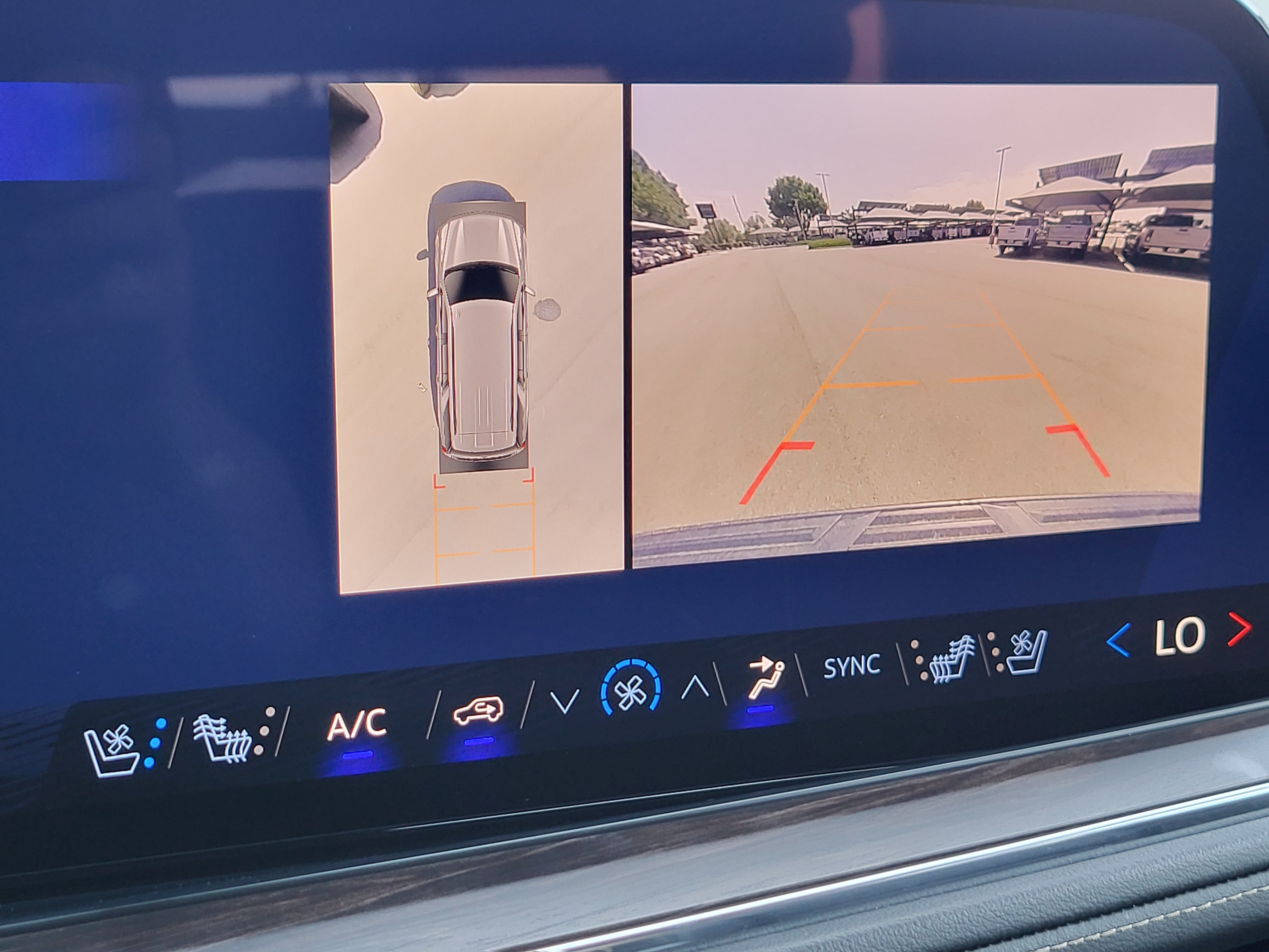 Certified 2025 Chevrolet Tahoe Premier AWD/4WD image 16
