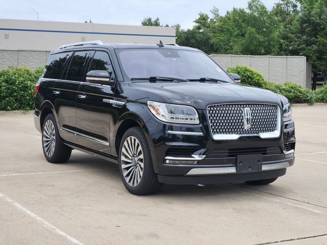 Used 2019 Lincoln Navigator Reserve AWD/4WD image 3