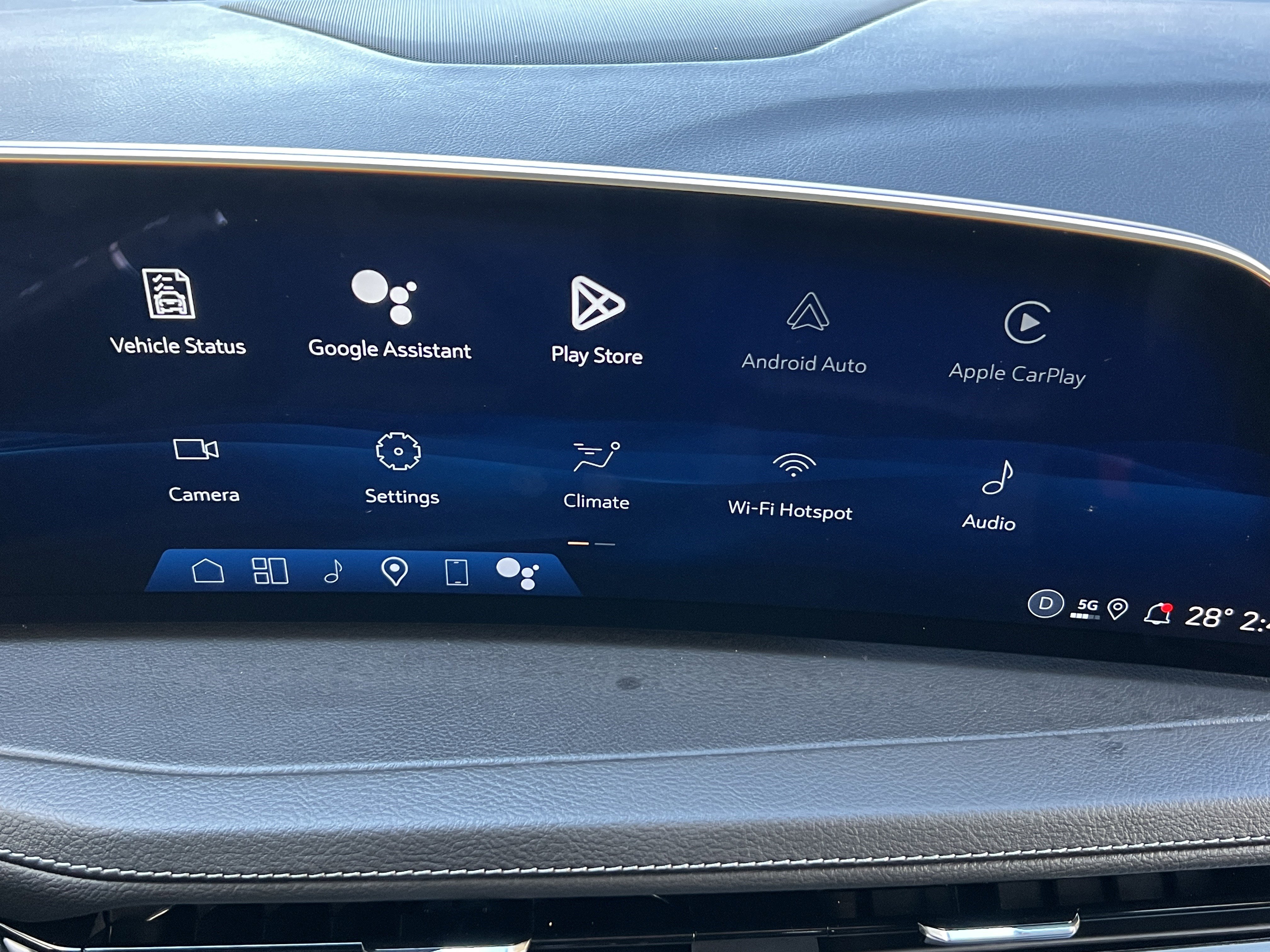 Used 2025 Cadillac XT4 Premium Luxury AWD/4WD image 13