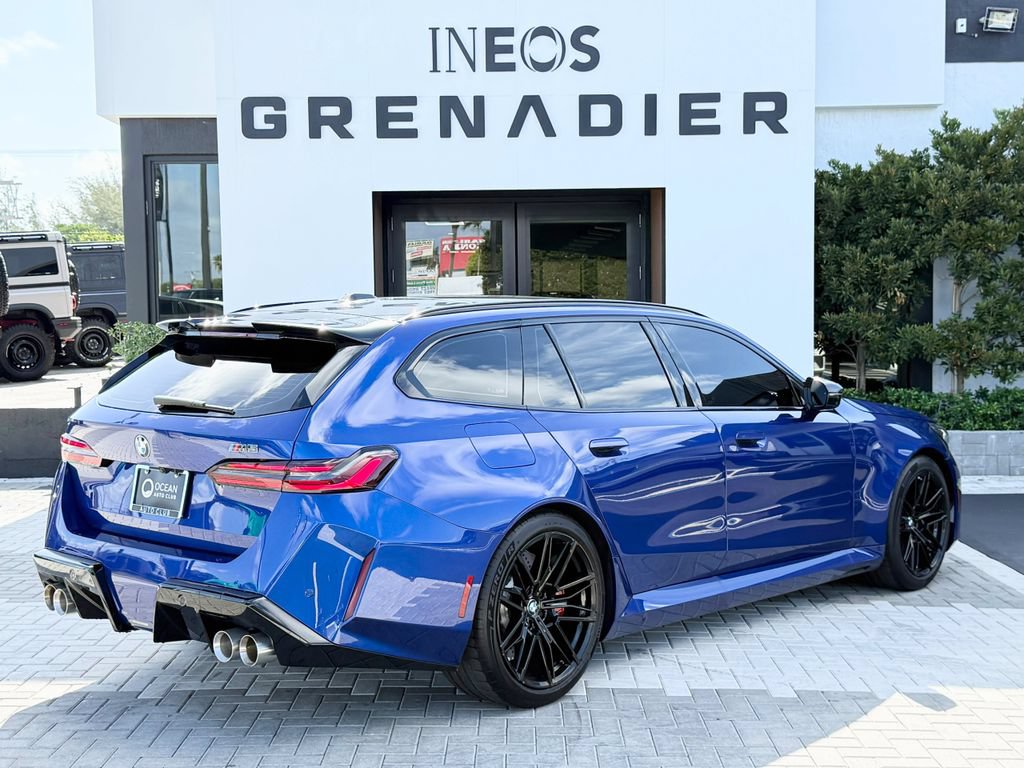 Used 2026 BMW M5 Touring w/ M Driver's Package AWD/4WD image 3