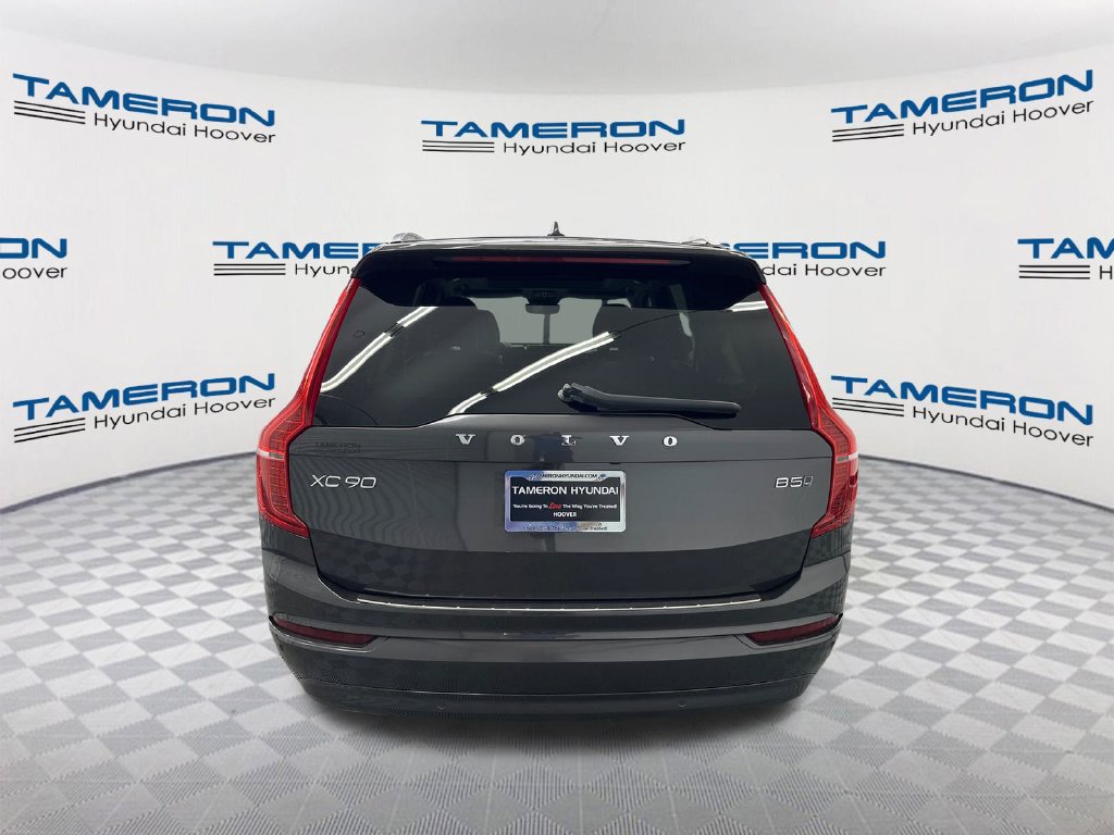 Used 2023 Volvo XC90 B5 Core w/ Protection Package Premier AWD/4WD image 4