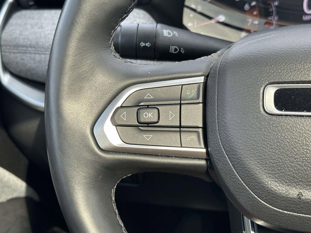 Used 2022 Jeep Compass Latitude w/ Sun and Sound Group image 24