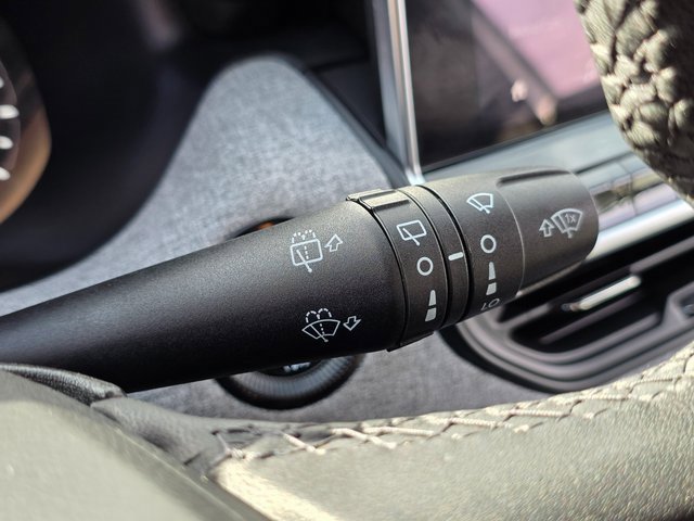 Used 2024 Jeep Compass Latitude image 37