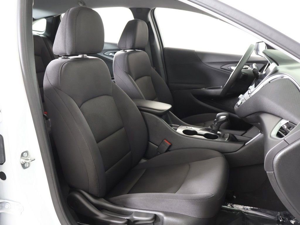 Used 2025 Chevrolet Malibu LS FWD image 30