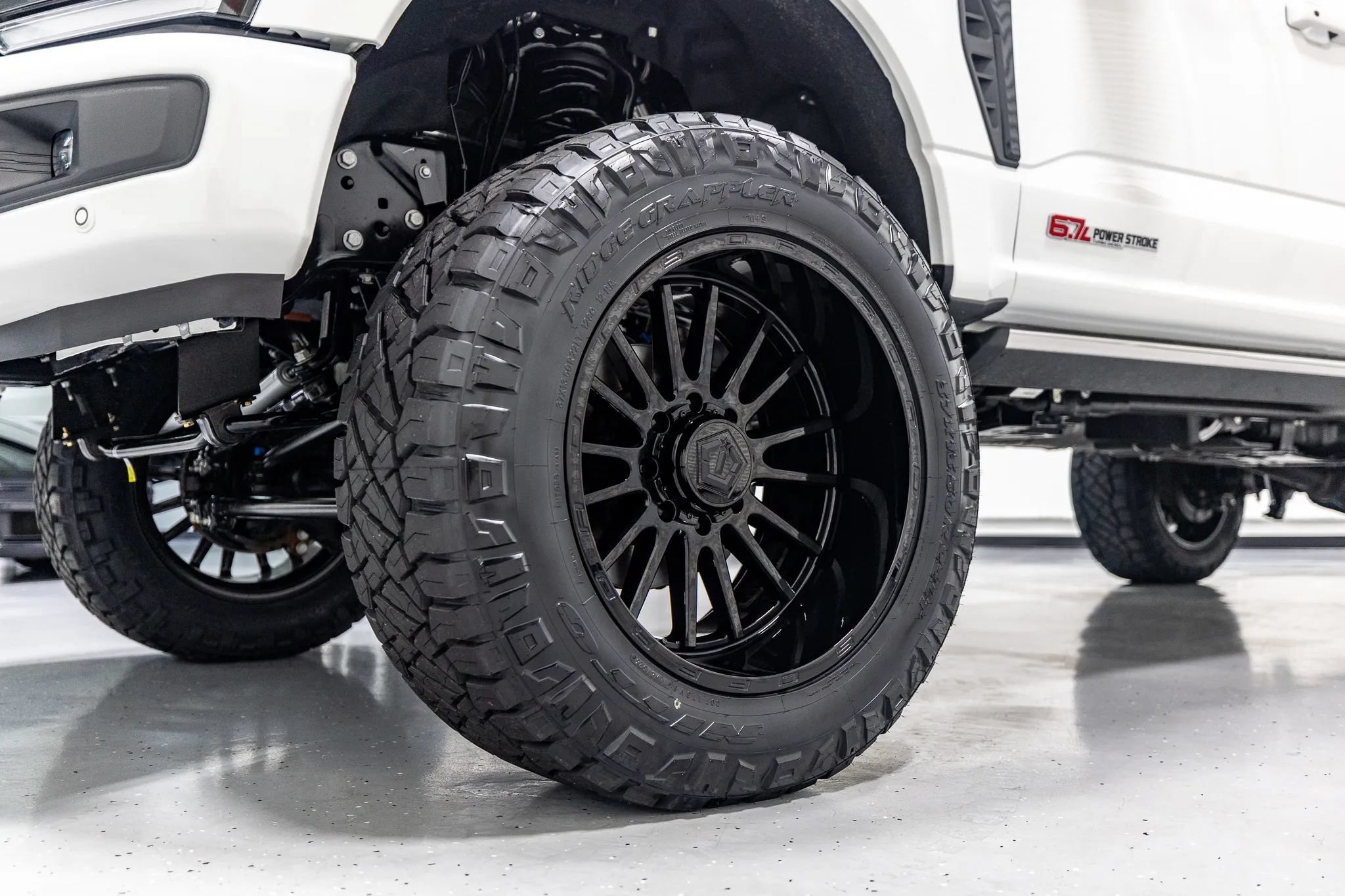 Used 2026 Ford F250 Platinum w/ Tremor Off-Road Package AWD/4WD image 8