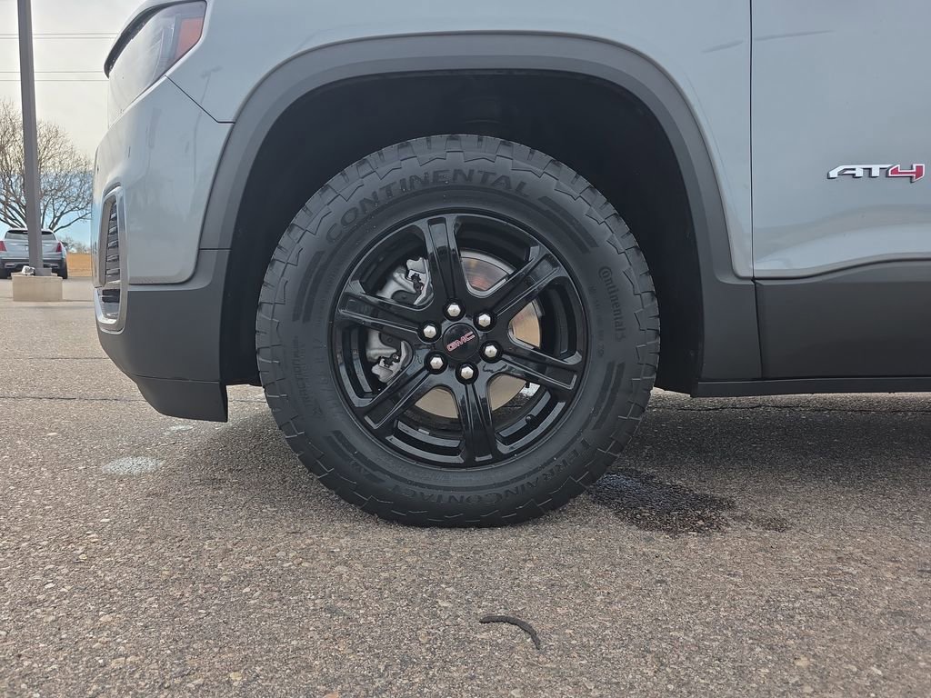 Used 2023 GMC Acadia AT4 w/ Technology Package image 28
