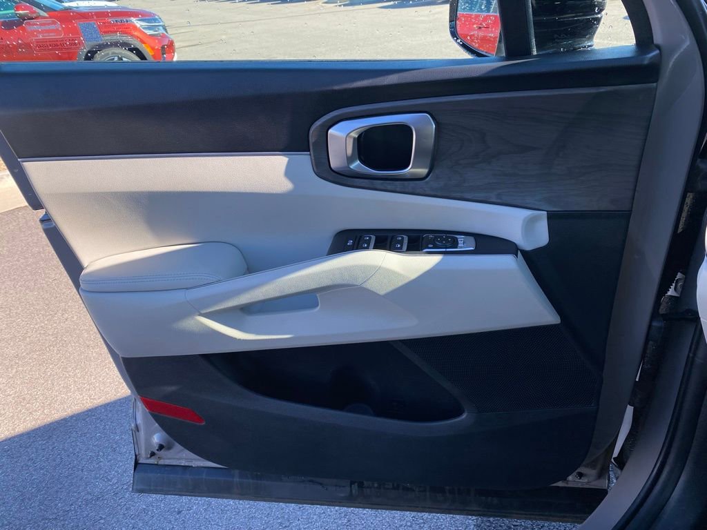 Certified 2025 Kia Sorento X-Line EX image 20