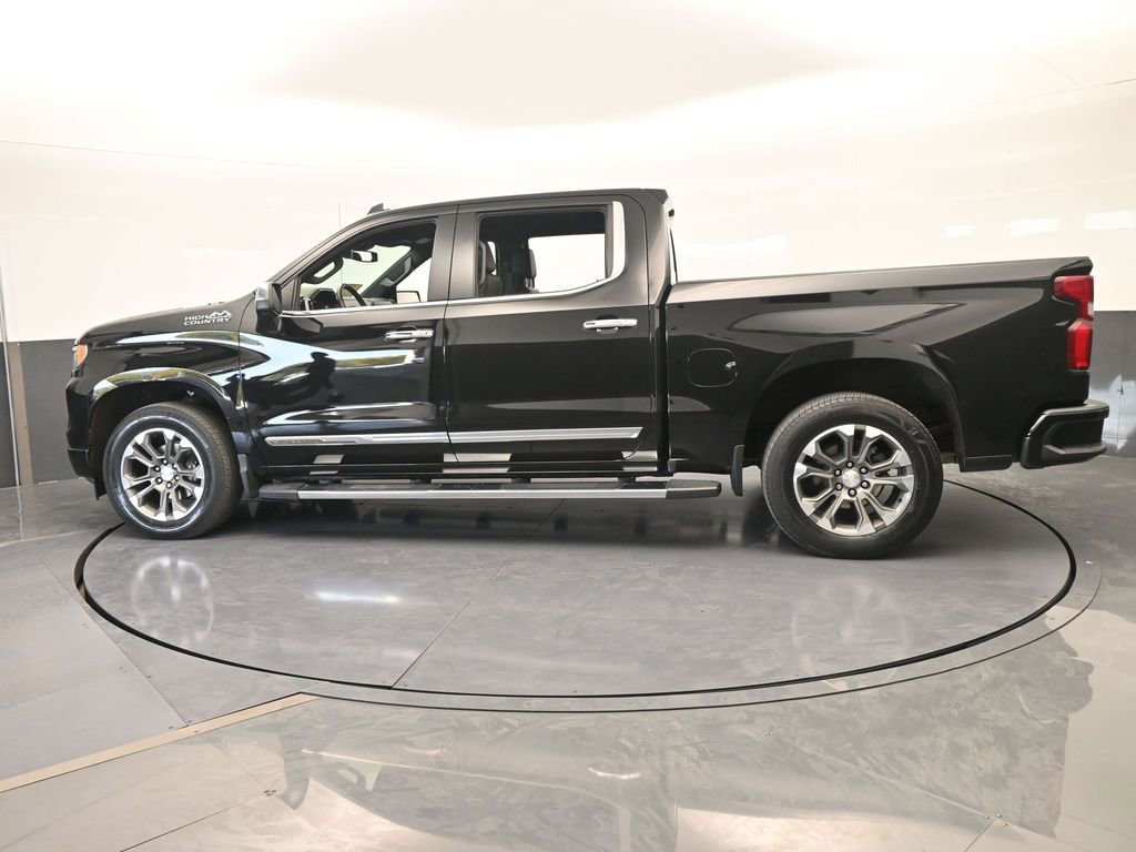 Used 2022 Chevrolet Silverado 1500 High Country image 3