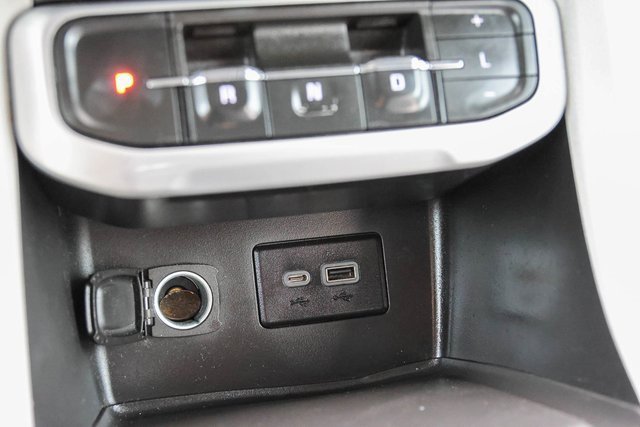 Used 2023 GMC Acadia SLE w/ Driver Convenience Package image 27