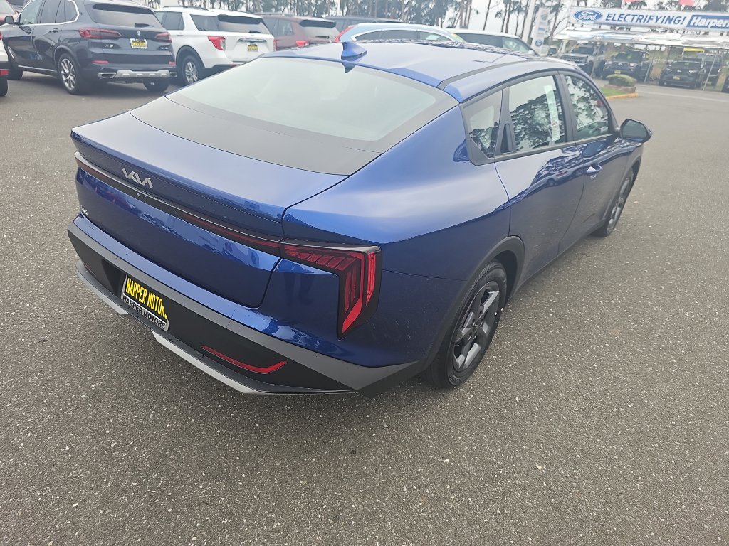 New 2025 Kia K4 LXS image 5