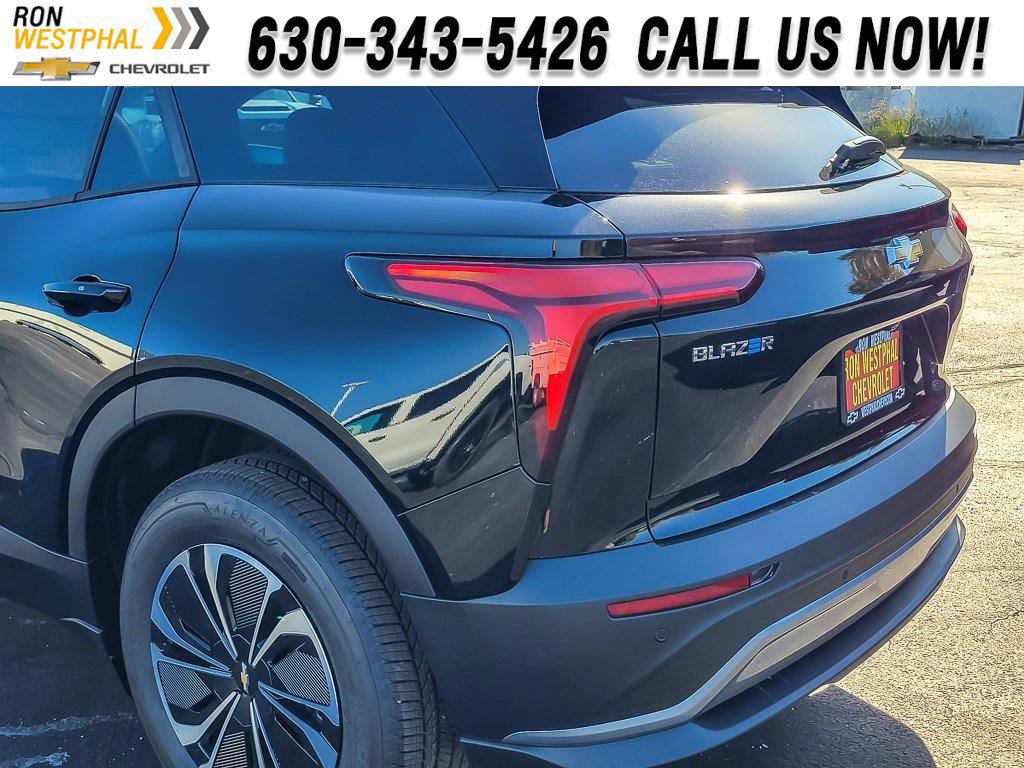 New 2026 Chevrolet Blazer EV LT image 6