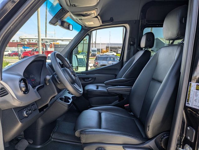 Used 2019 Mercedes-Benz Sprinter 2500 image 15