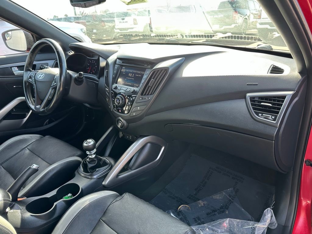 Used 2016 Hyundai Veloster Turbo FWD image 14