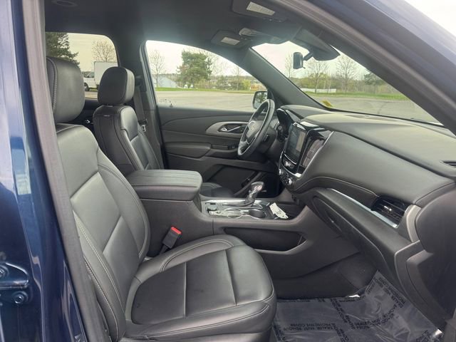 Used 2023 Chevrolet Traverse LT w/ LT Premium Package AWD/4WD image 17